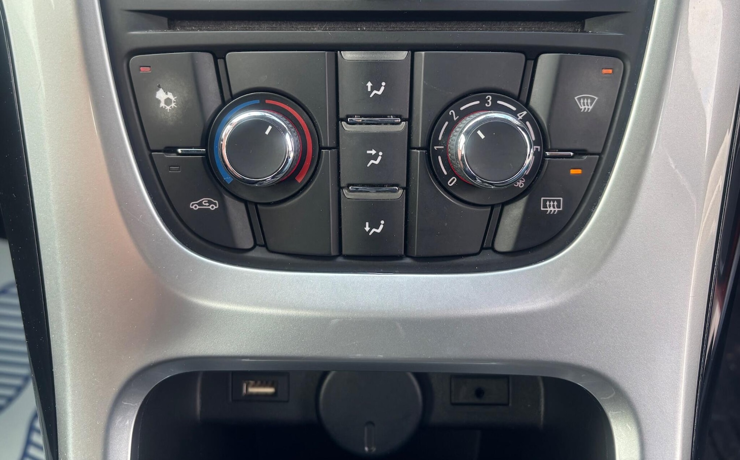 Used Vauxhall Astra 2015 for sale - 77704986: Photo 36