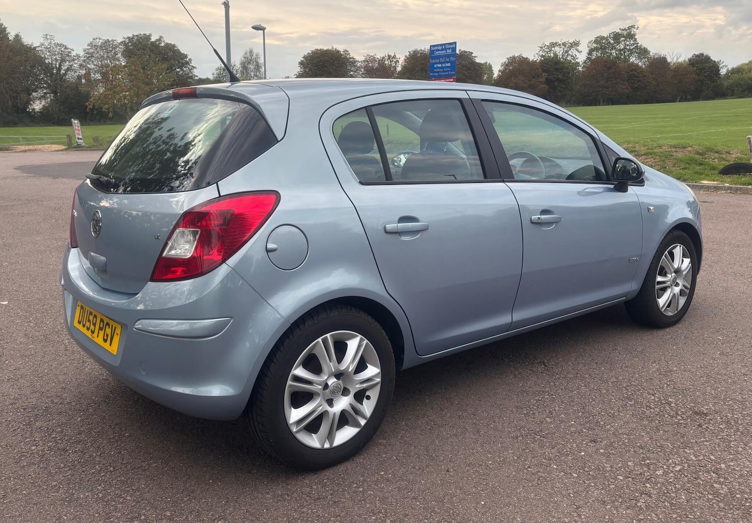 Used Vauxhall Corsa 2009 for sale - 77722832: Photo 3
