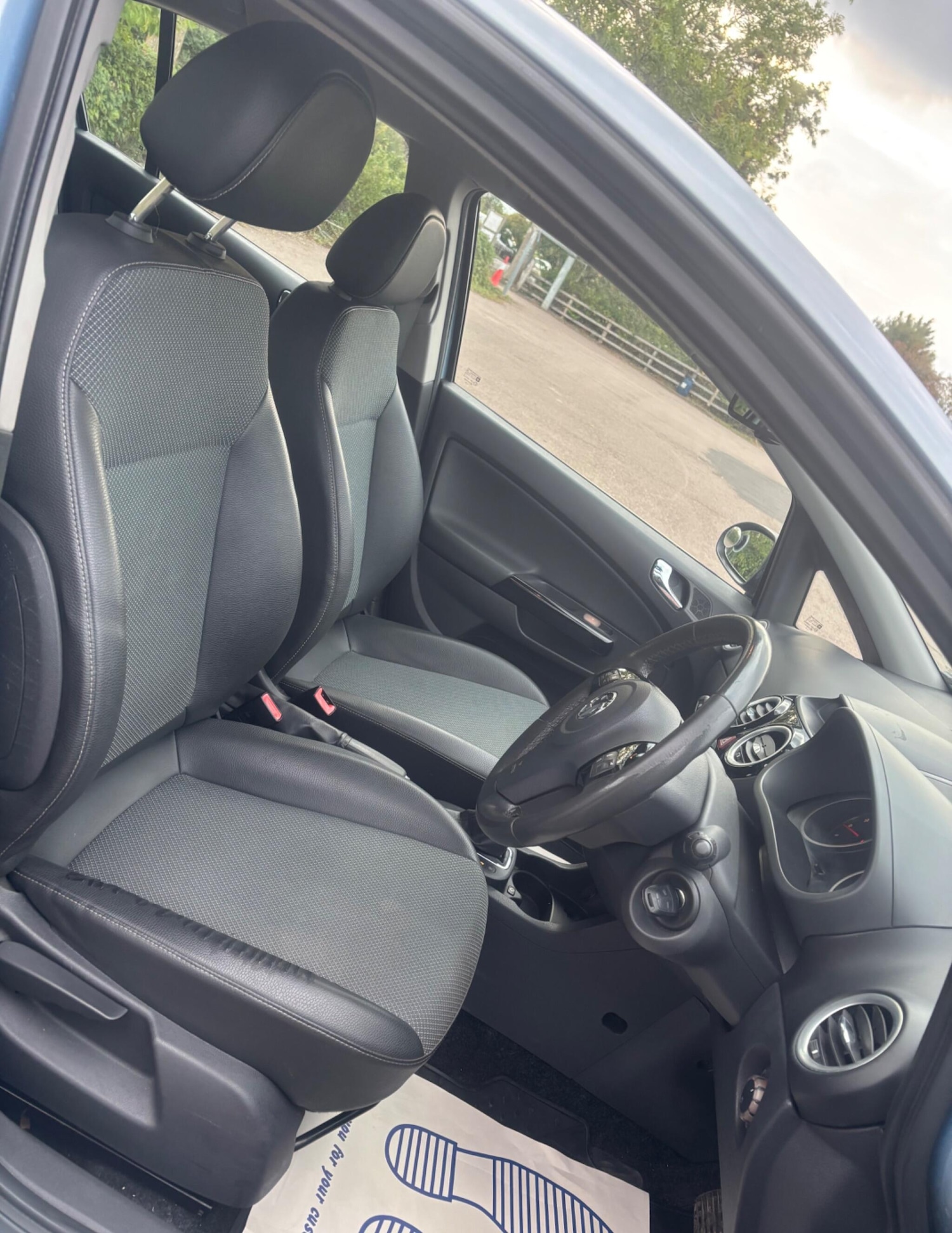 Used Vauxhall Corsa 2009 for sale - 77722832: Photo 8