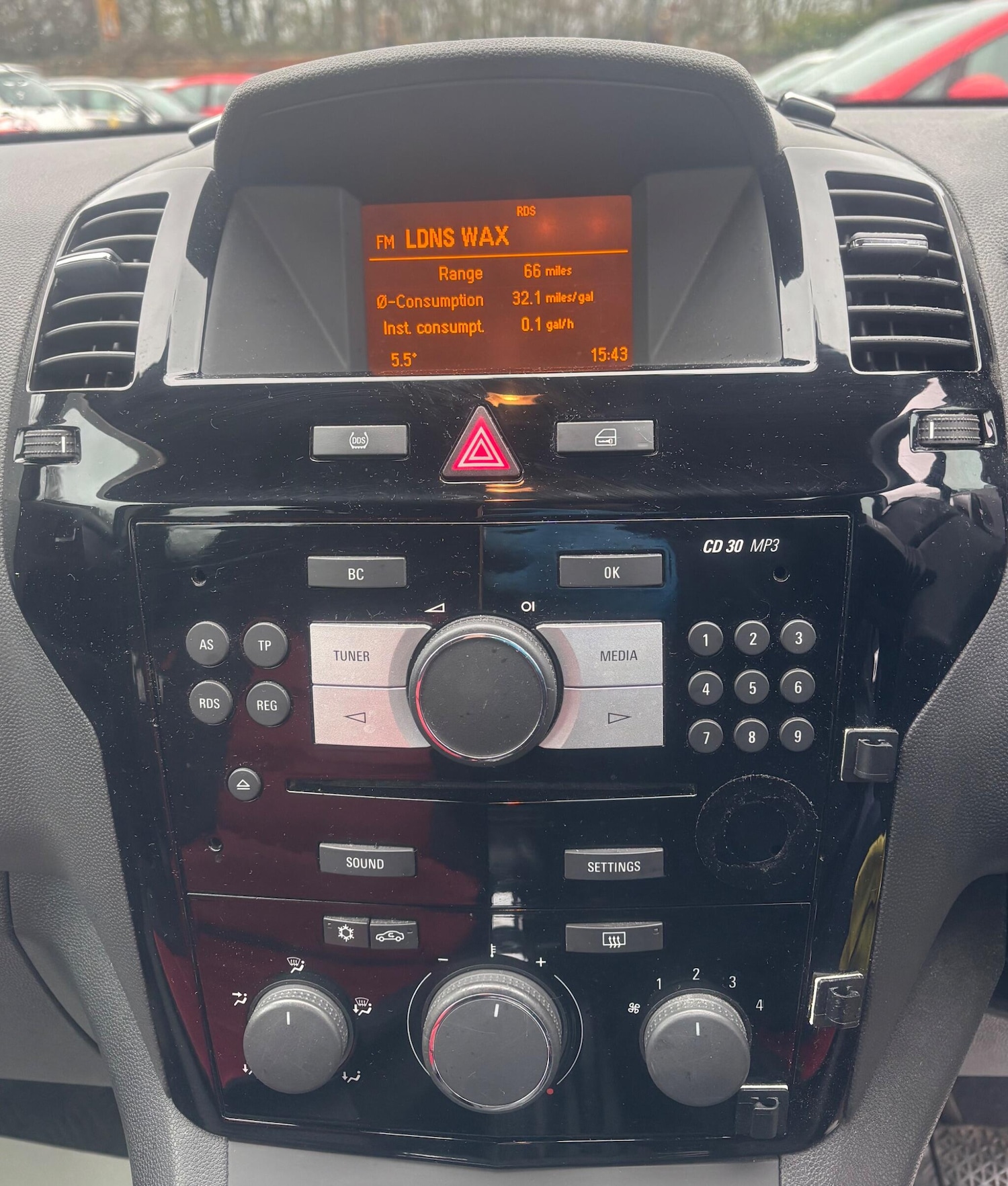 Used Vauxhall Zafira for sale - 77550105: Photo 32