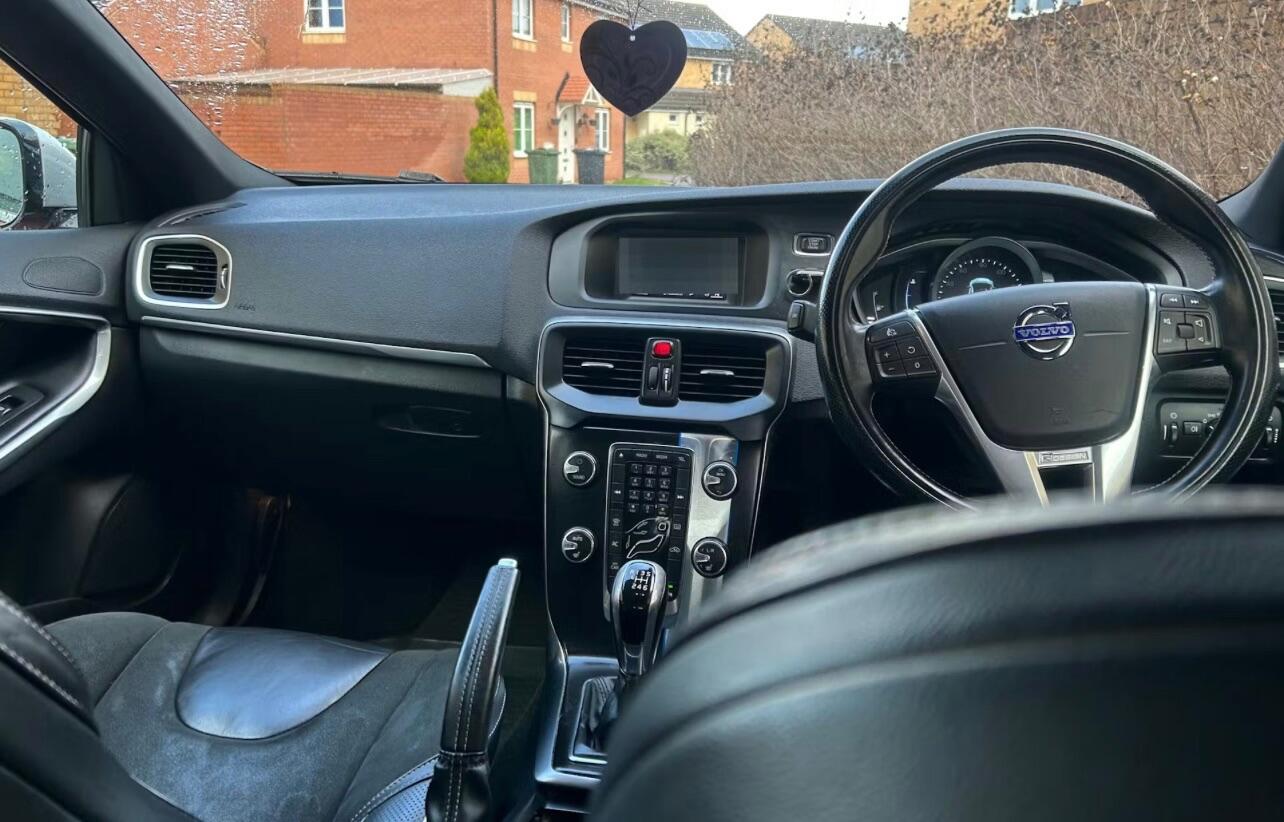 Used Volvo V40 2015 for sale - 77799288: Photo 5