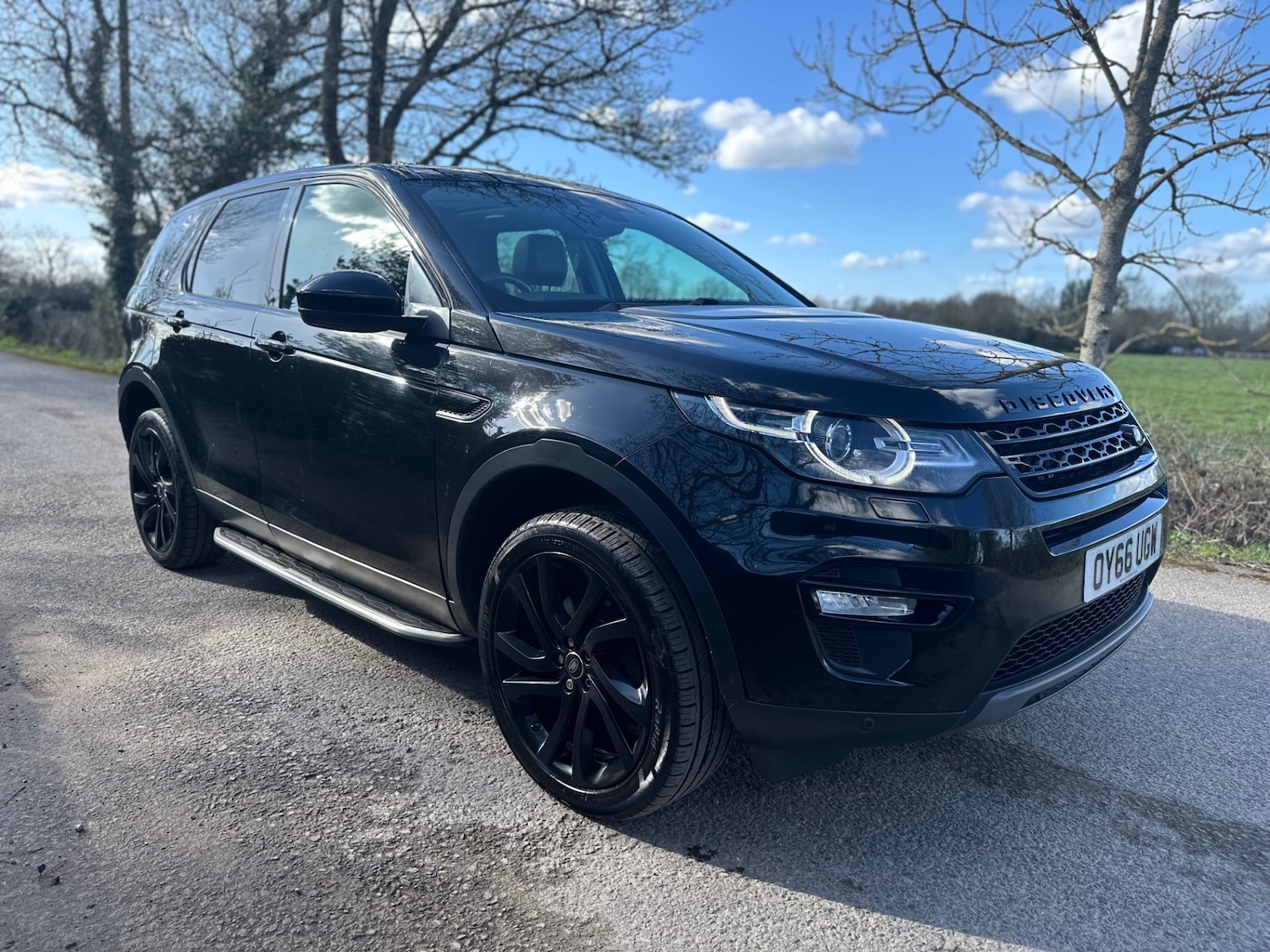 Used Land Rover Discovery Sport 2016 for sale - 77888963: Photo 2