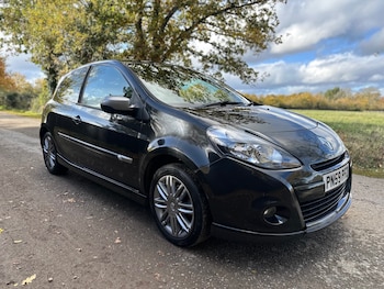 Used Renault Clio 2010 for sale - 76479958: Photo