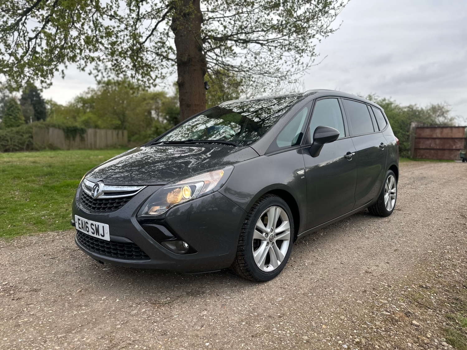 Used Vauxhall Zafira 2016 for sale - 77114198: Photo 2