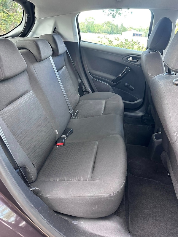 Used Peugeot 208 2012 for sale - 76126201: Photo 7