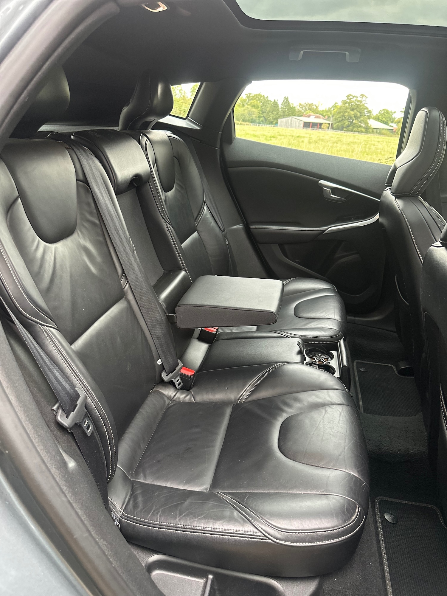Used Volvo V40 2014 for sale - 76079797: Photo 10
