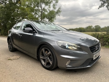 Used Volvo V40 2014 for sale - 76079797: Photo