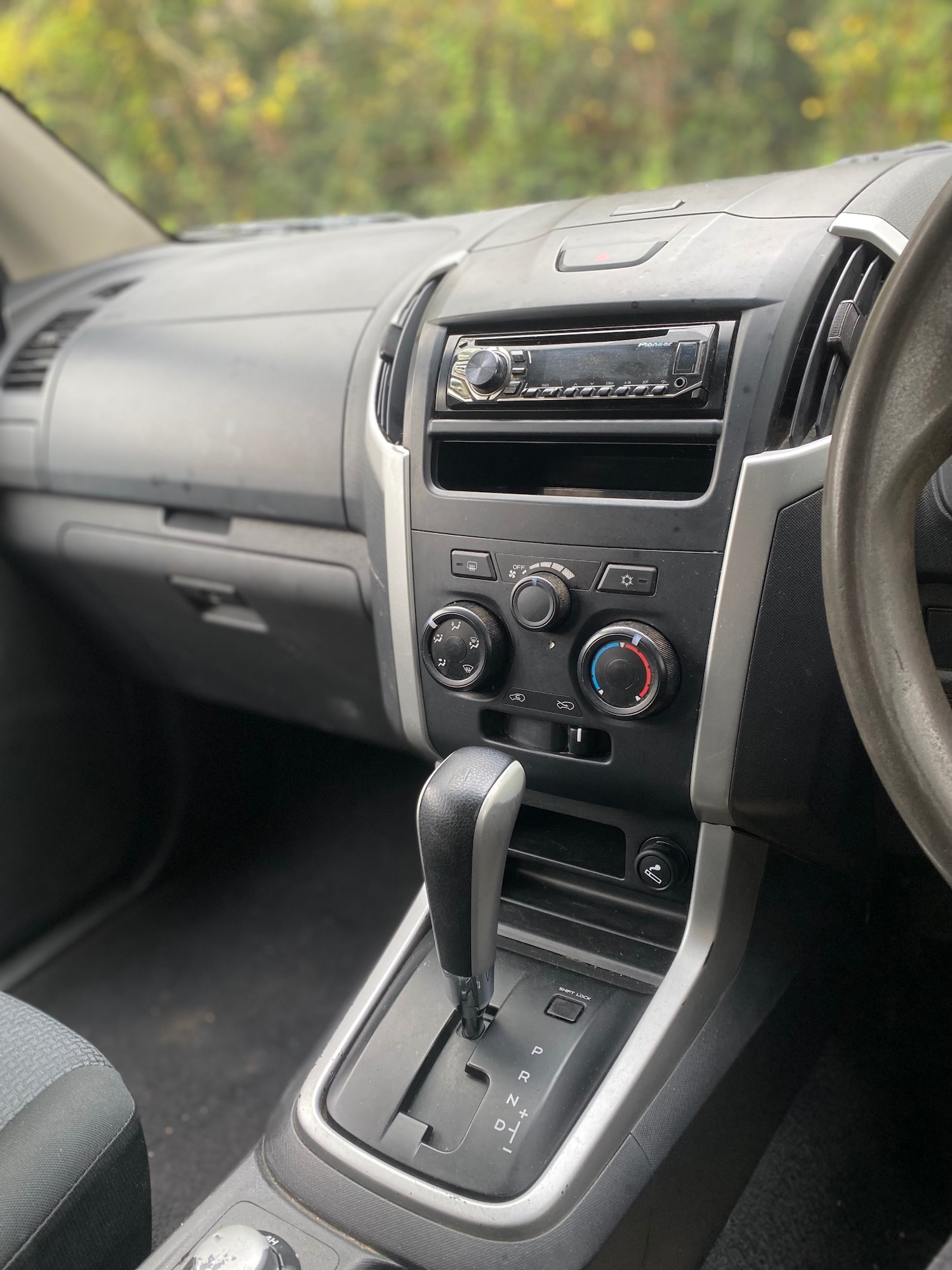 Used Isuzu D-Max 2015 for sale - 76491856: Photo 13