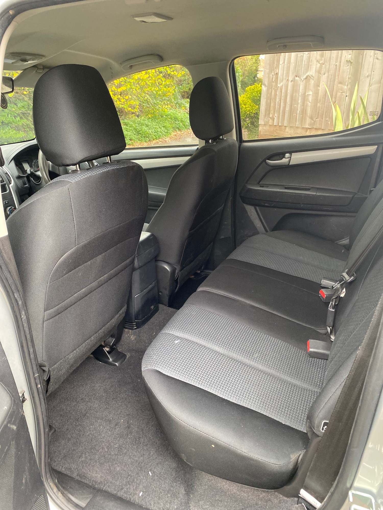 Used Isuzu D-Max 2015 for sale - 76491856: Photo 9