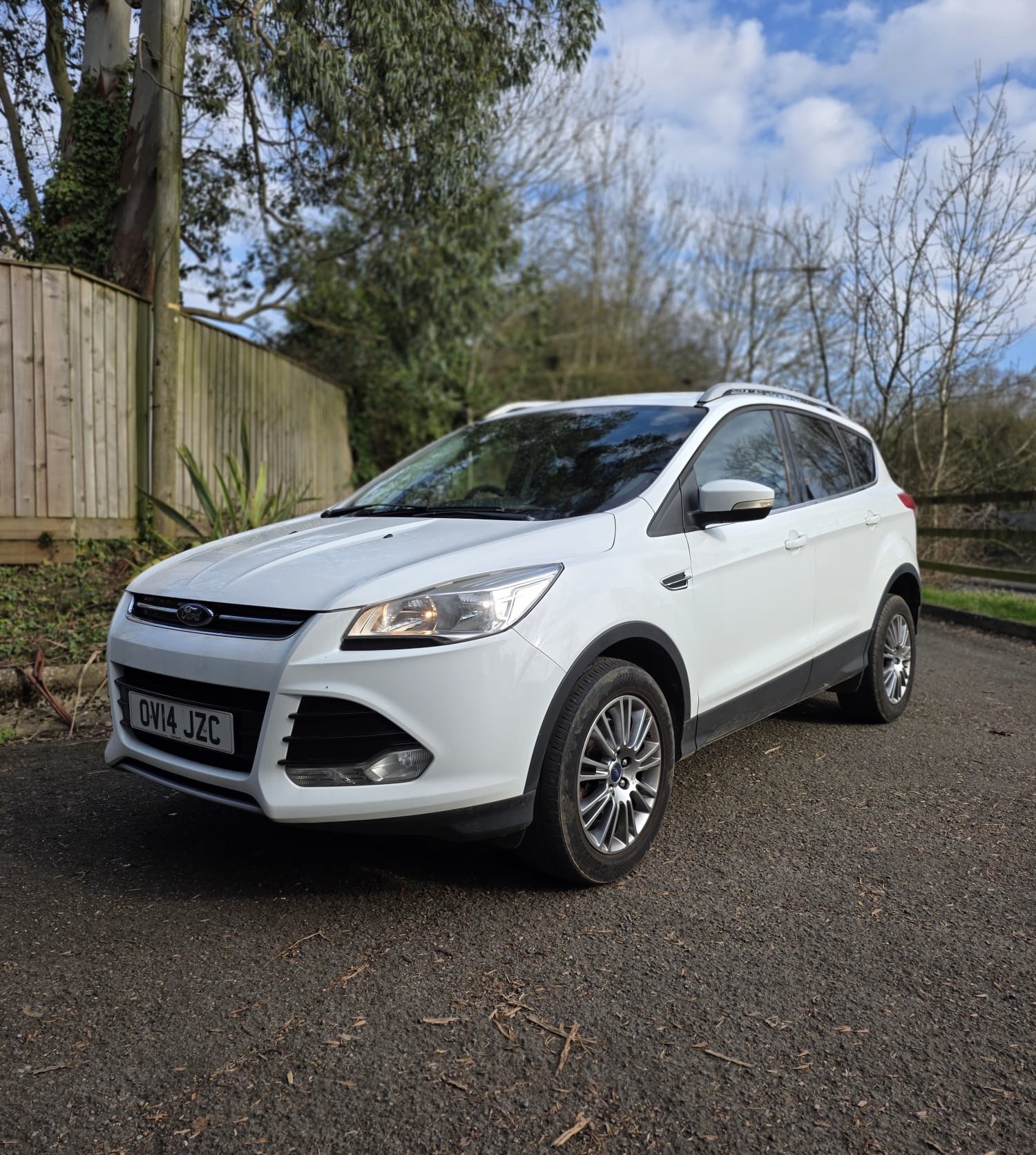 Used Ford Kuga 2014 for sale - 77731007: Photo 2