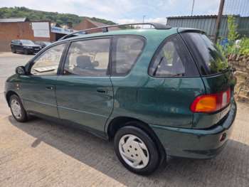 Used Toyota Picnic 2000 for sale - 74960252: Photo