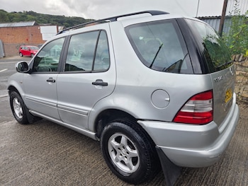 Used Mercedes-Benz M-Class 2000 for sale - 75776325: Photo
