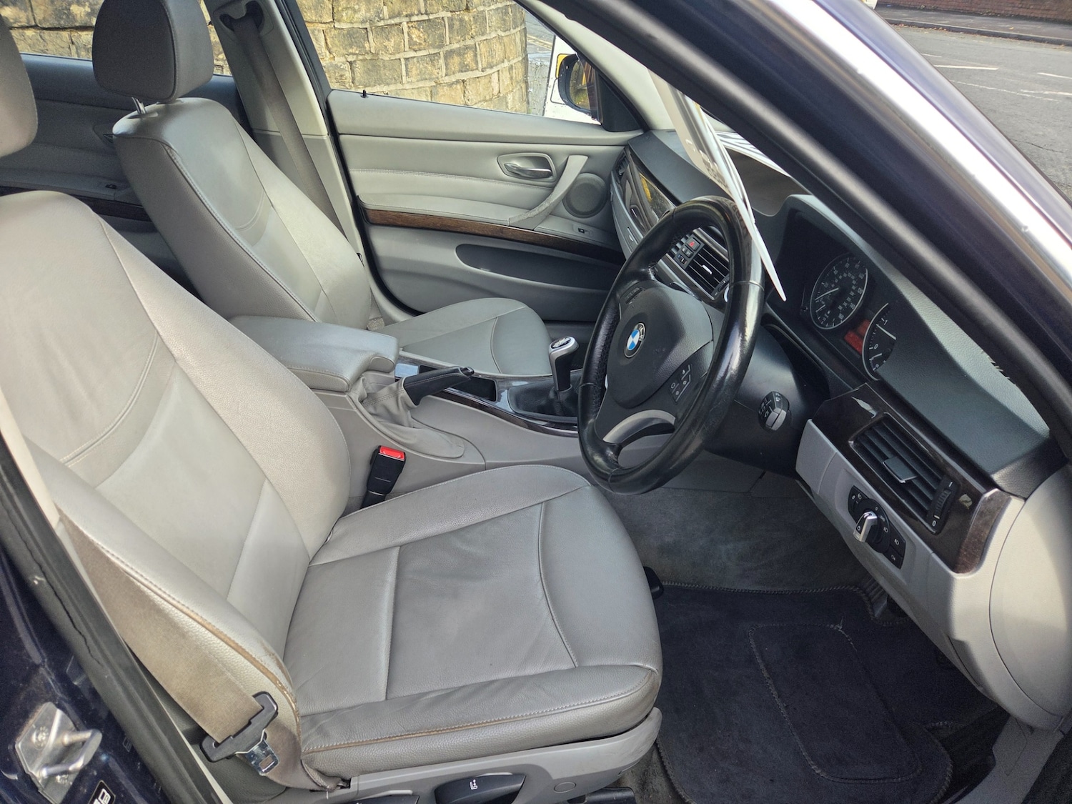 Used BMW 3 Series 2011 for sale - 76387417: Photo 8