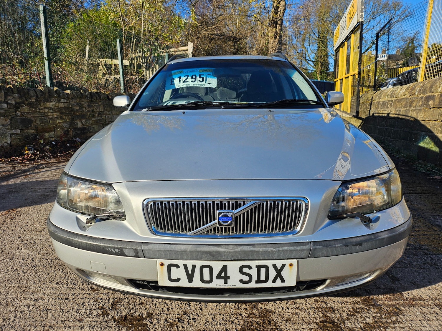 Used Volvo V70 2004 for sale - 76638778: Photo 2