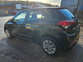 Used Hyundai i20 2015 for sale - 77125686: Photo