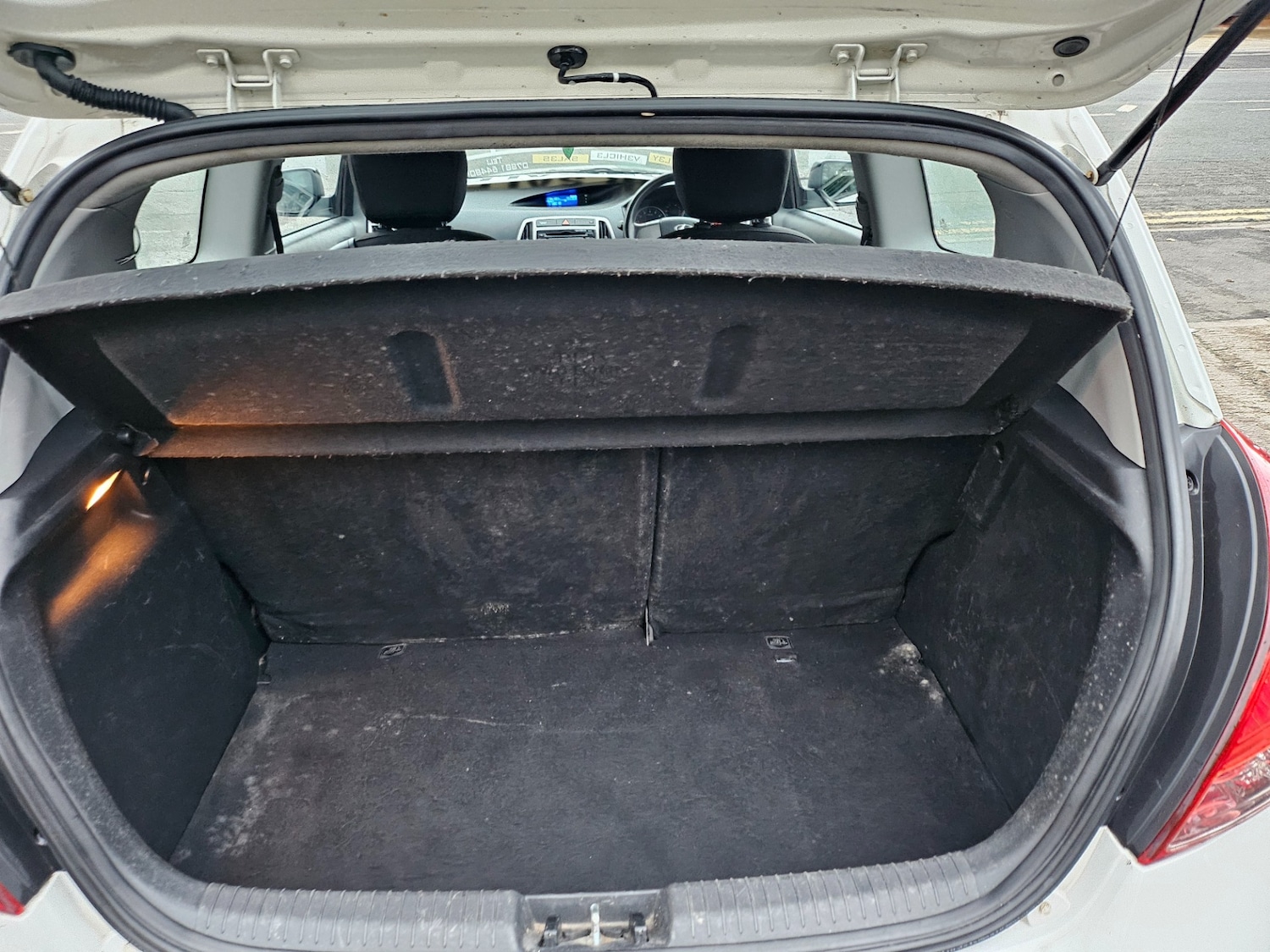 Used Hyundai i20 2014 for sale - 76471114: Photo 7