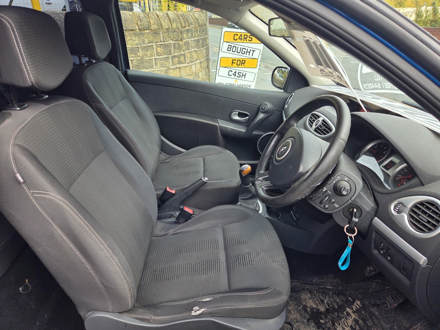 Used Renault Clio 2009 for sale - 76387423: Photo 8