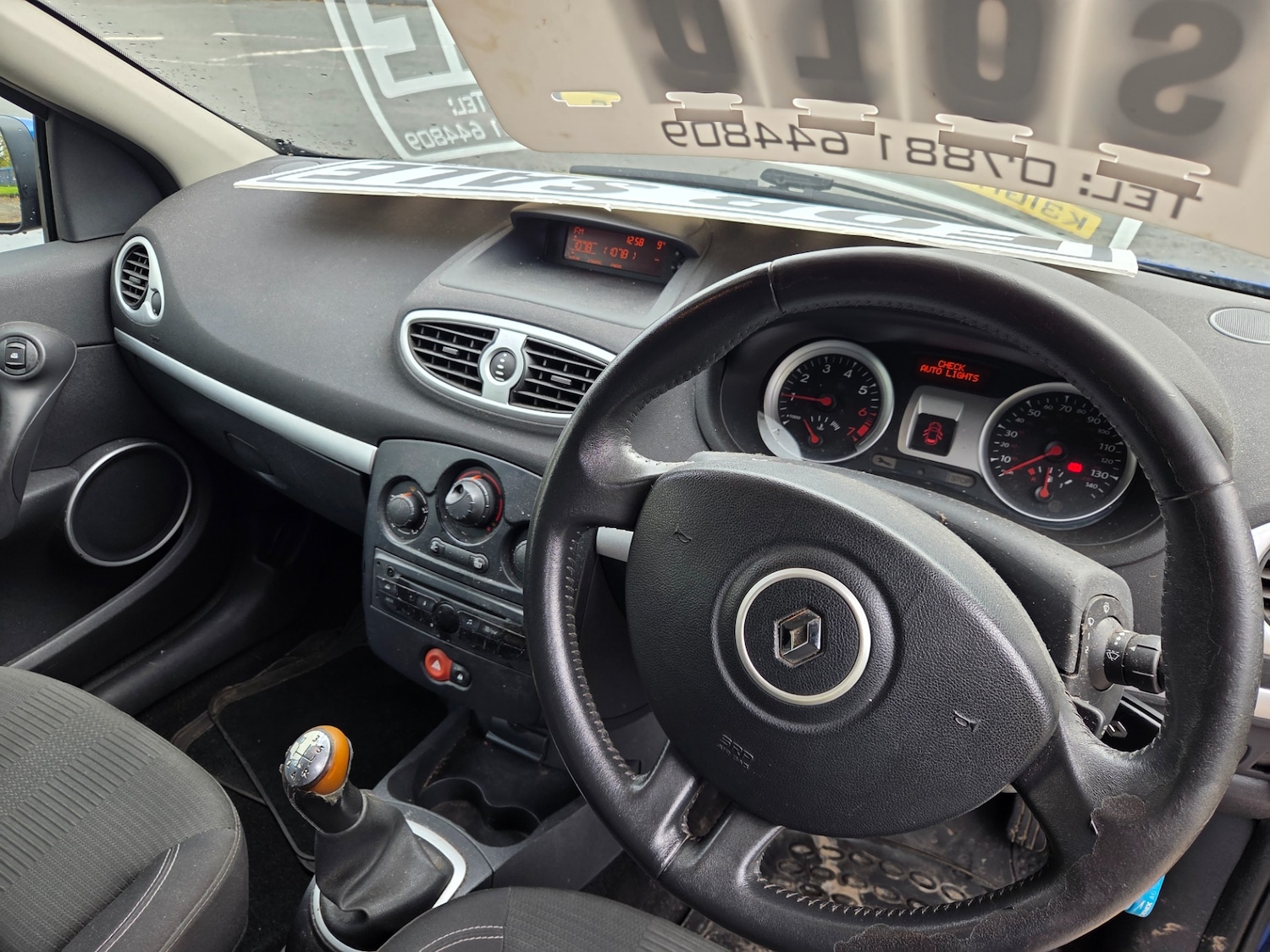 Used Renault Clio 2009 for sale - 76387423: Photo 9