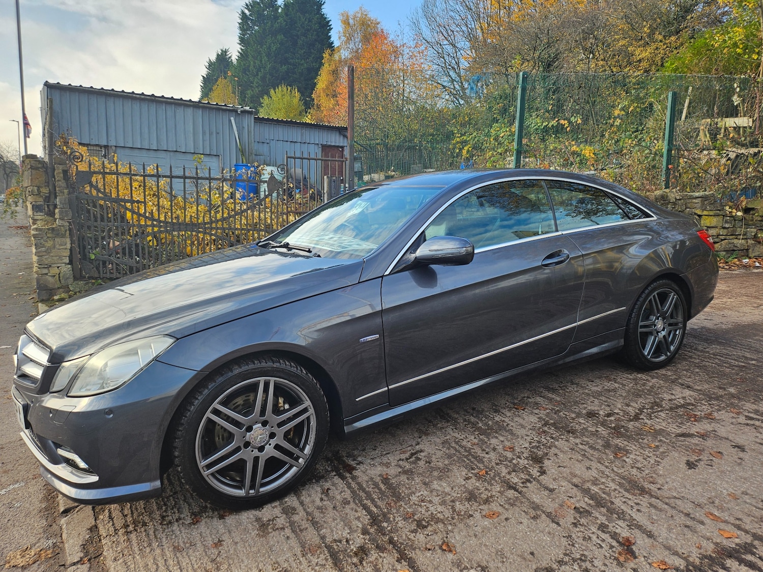 Used Mercedes-Benz E Class 2009 for sale - 76504899: Photo 3
