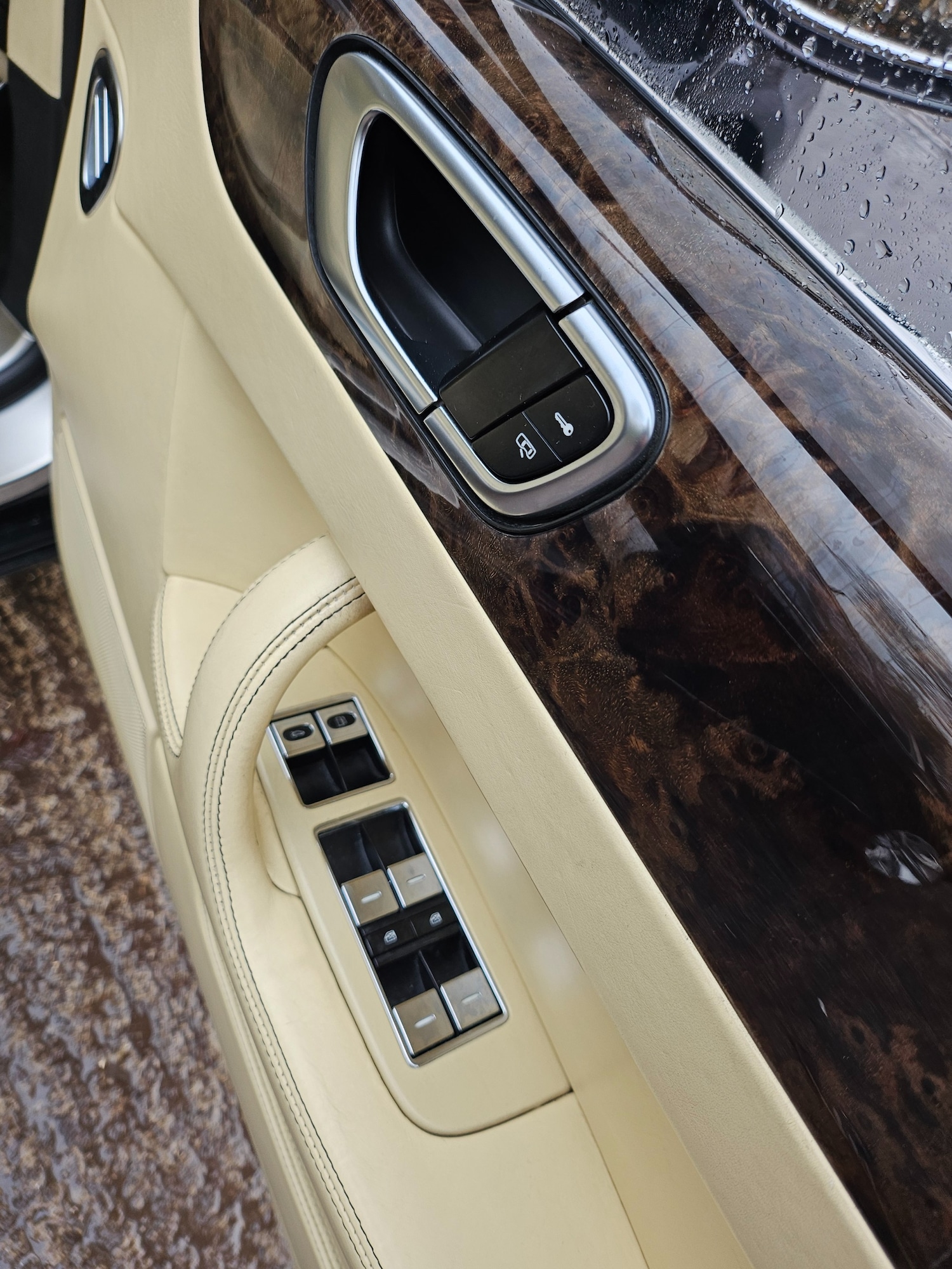 Used Bentley Continental 2006 for sale - 76542544: Photo 12