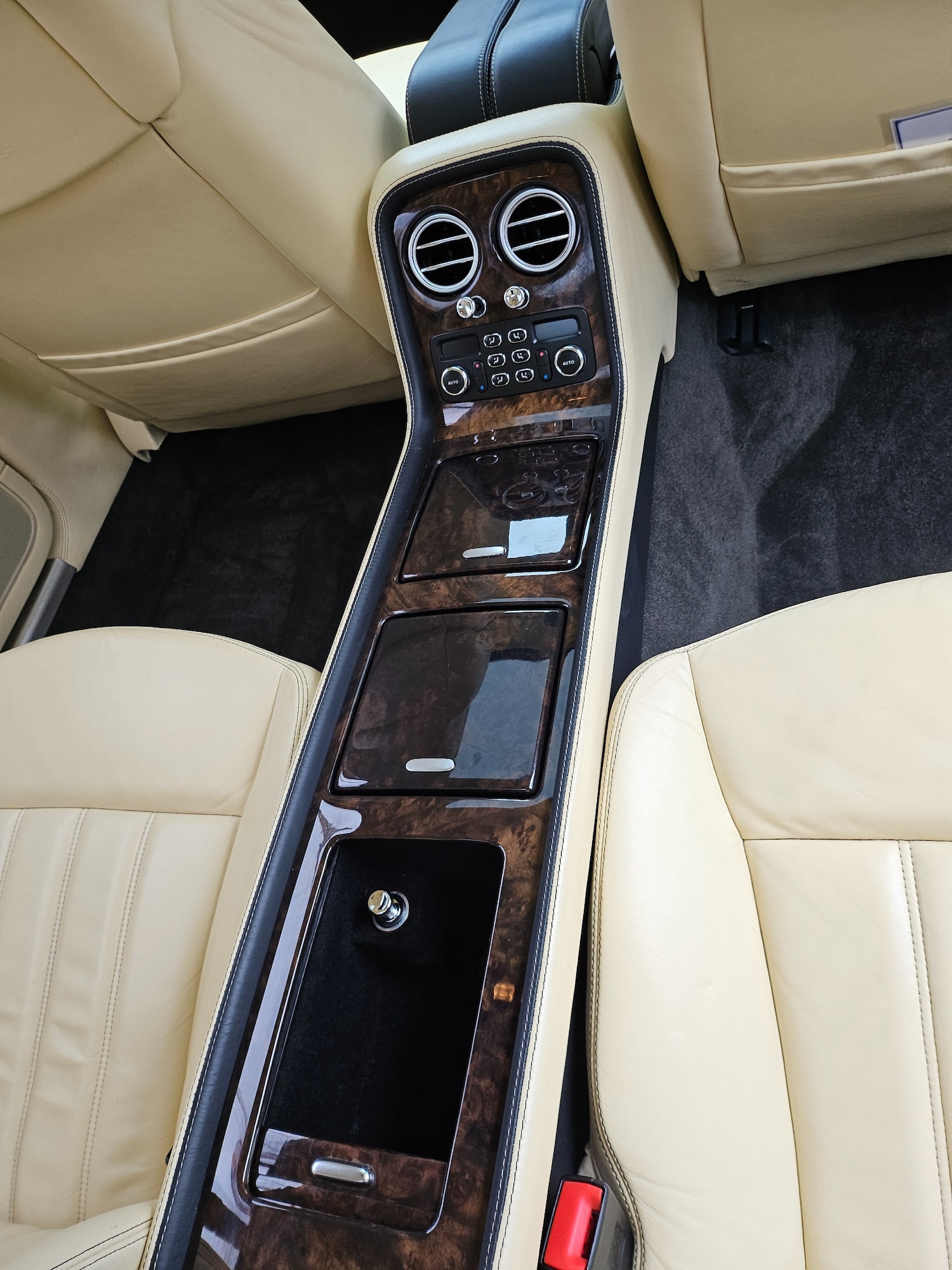 Used Bentley Continental 2006 for sale - 76542544: Photo 8