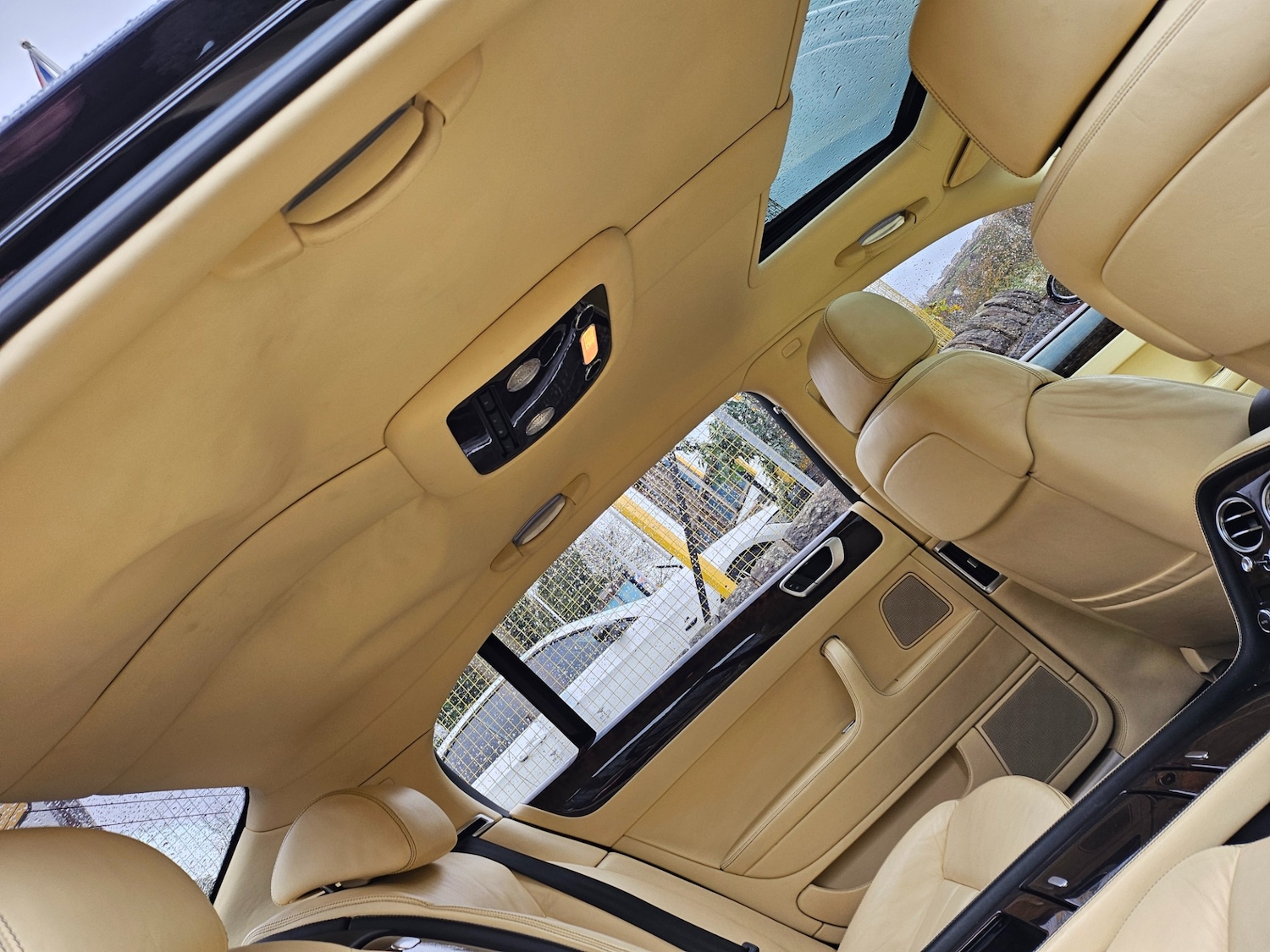 Used Bentley Continental 2006 for sale - 76542544: Photo 9