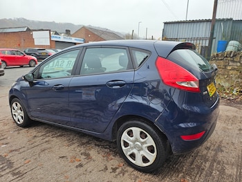 Used Ford Fiesta 2010 for sale - 76506236: Photo