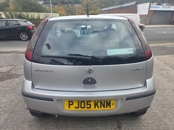Used Vauxhall Corsa 2005 for sale - 76286202: Photo 5