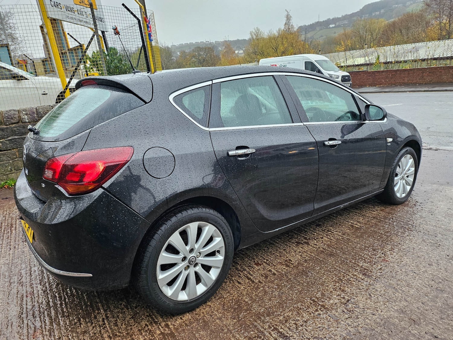 Used Vauxhall Astra 2012 for sale - 76542342: Photo 6