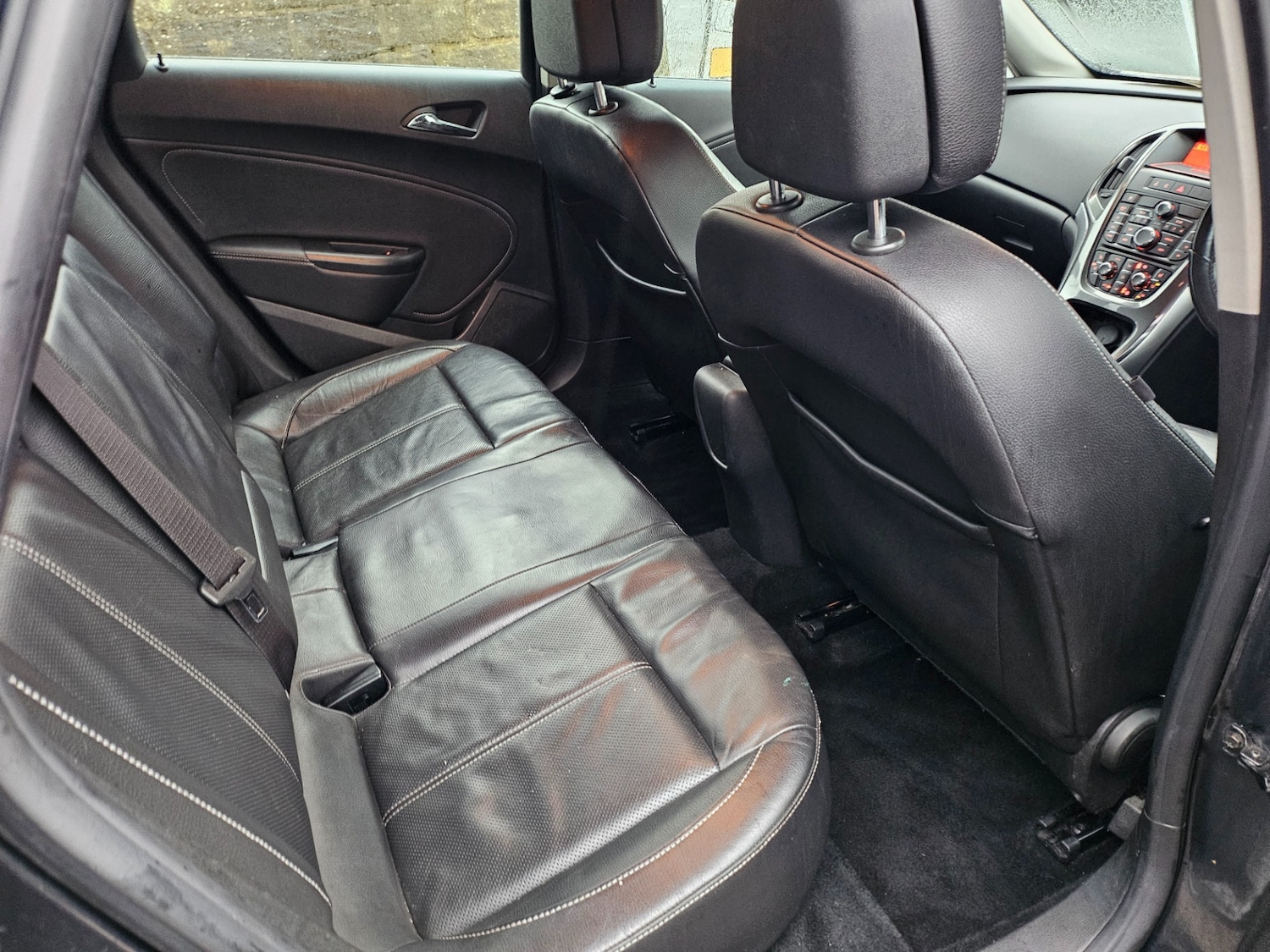 Used Vauxhall Astra 2012 for sale - 76542342: Photo 8