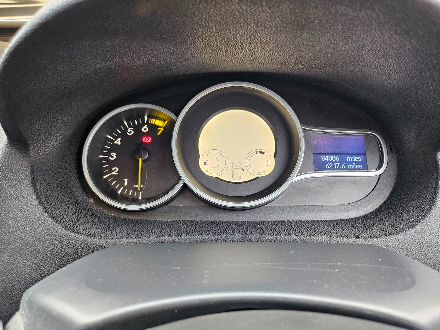 Used Renault Megane 2010 for sale - 77069079: Photo 11