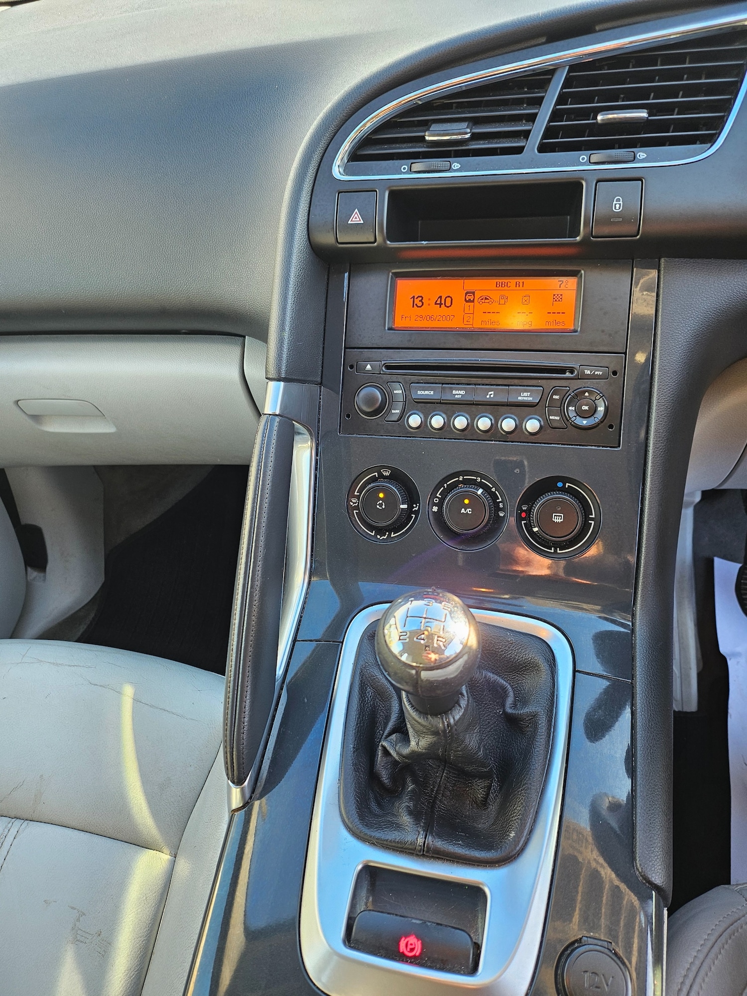 Used Peugeot 3008 2010 for sale - 76626011: Photo 10