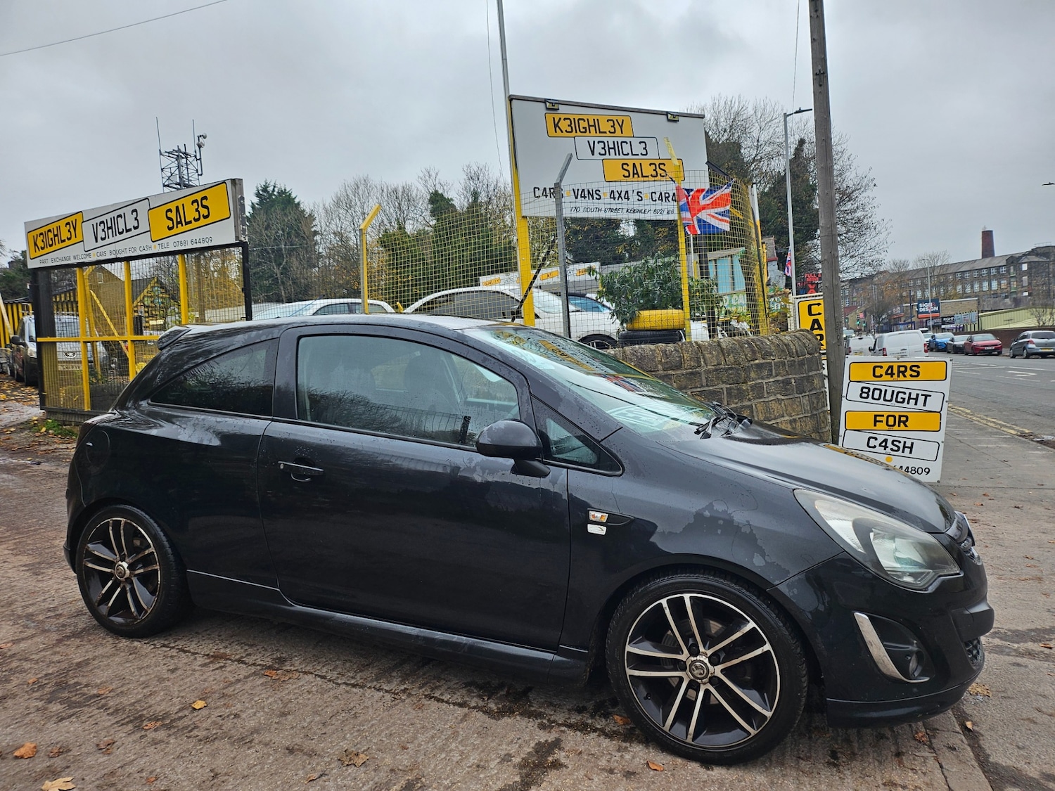 Used Vauxhall Corsa 2012 for sale - 76507304: Photo 1