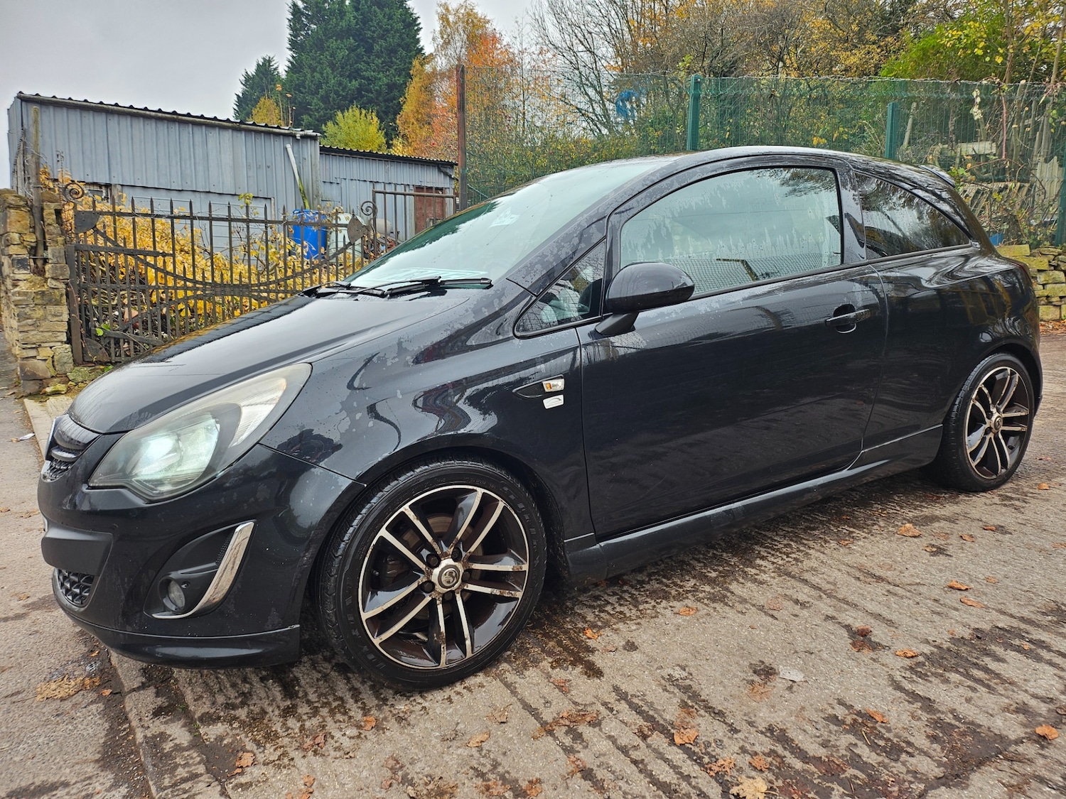 Used Vauxhall Corsa 2012 for sale - 76507304: Photo 3