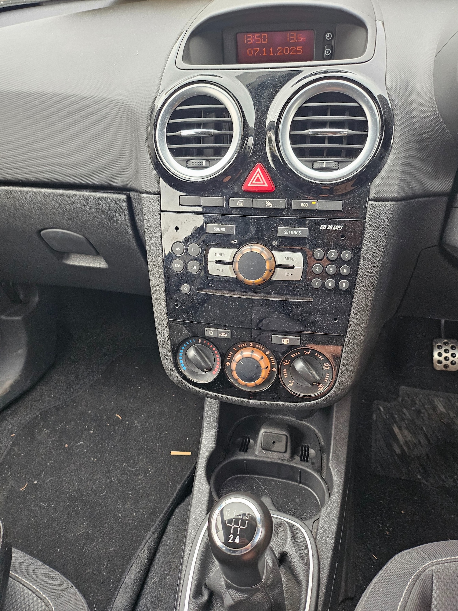 Used Vauxhall Corsa 2012 for sale - 76507304: Photo 9