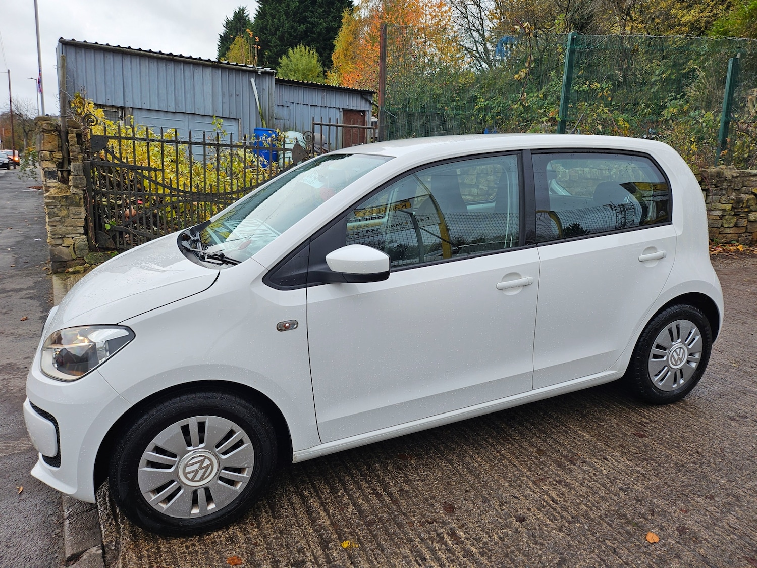 Used Volkswagen up! 2013 for sale - 76450012: Photo 3