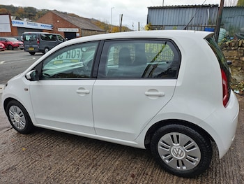 Used Volkswagen up! 2013 for sale - 76450012: Photo