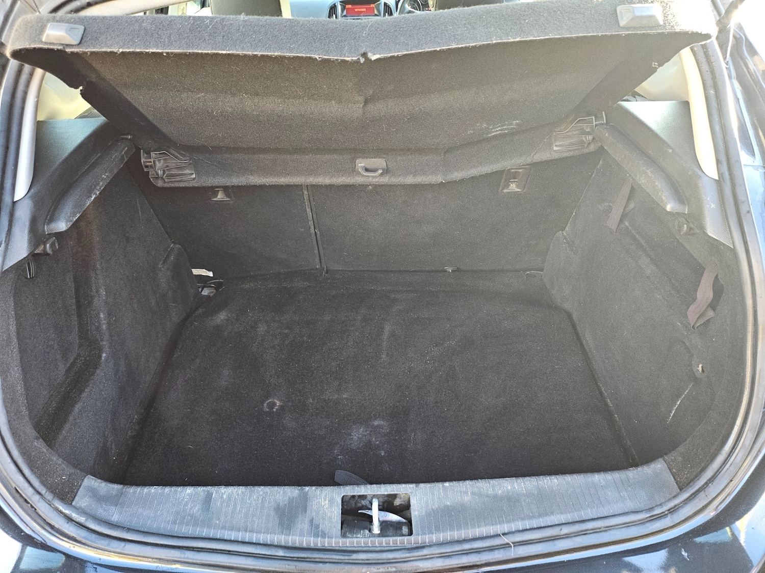 Used Vauxhall Astra 2012 for sale - 76892617: Photo 7