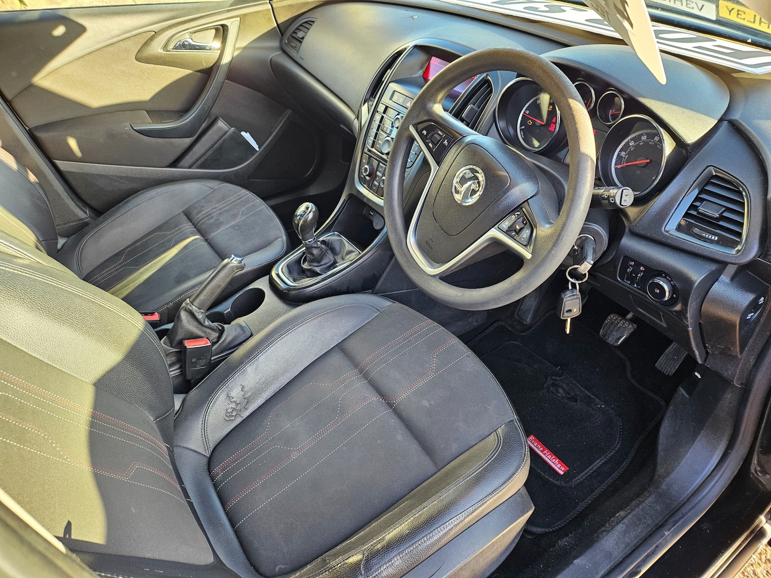 Used Vauxhall Astra 2012 for sale - 76892617: Photo 9