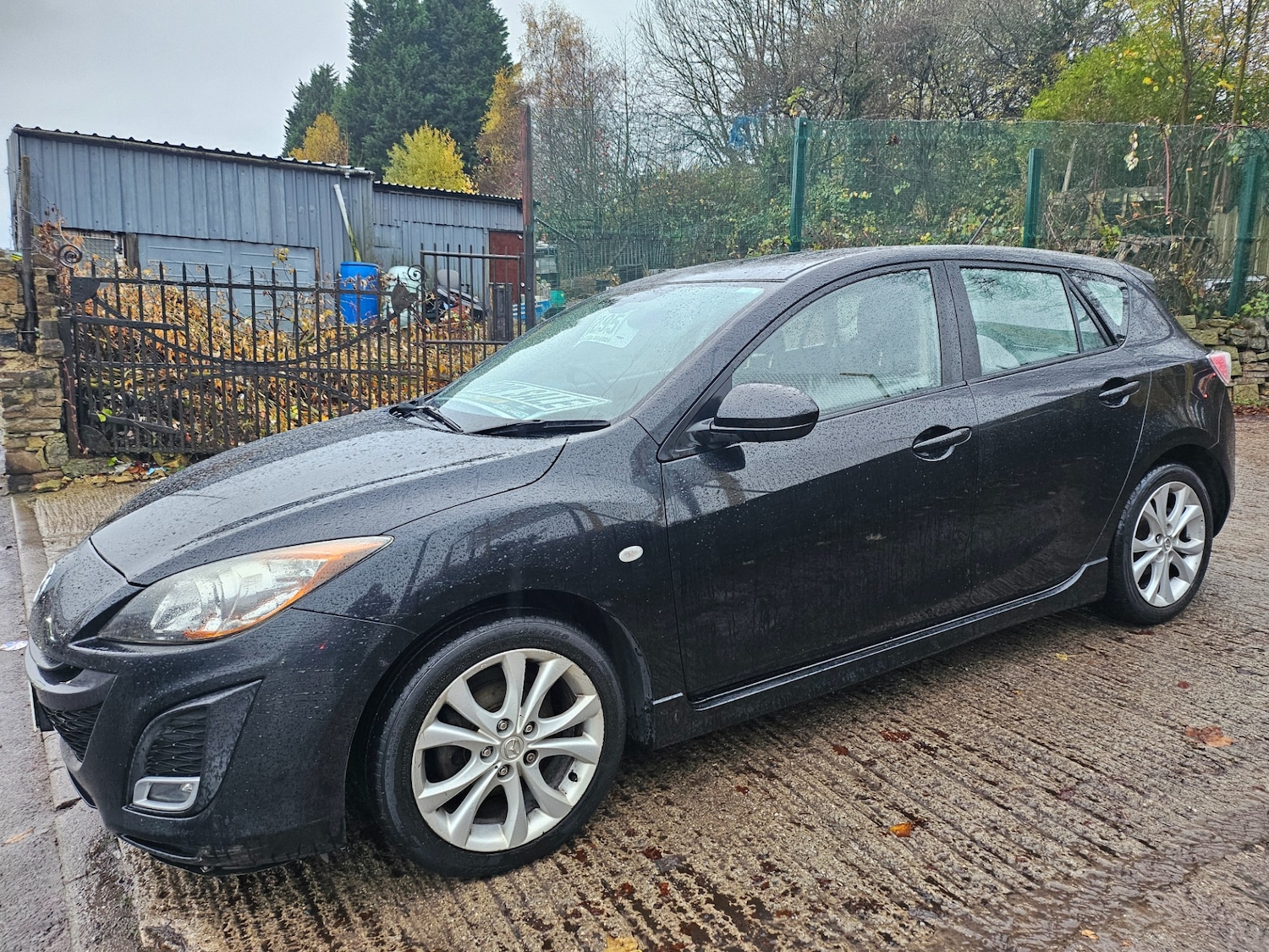 Used Mazda Mazda3 2011 for sale - 76580320: Photo 3