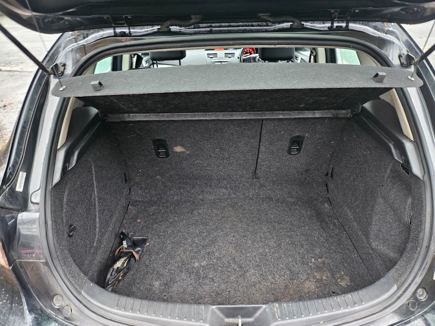 Used Mazda Mazda3 2011 for sale - 76580320: Photo 7