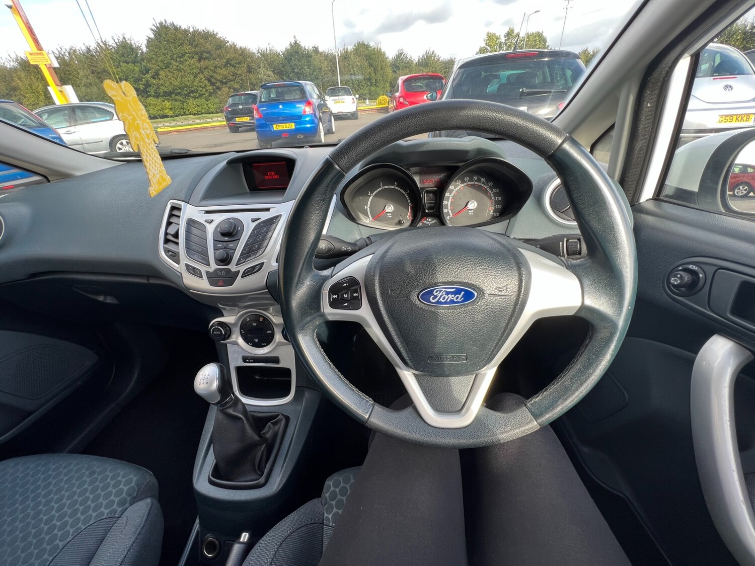 Used Ford Fiesta 2011 for sale - 76230926: Photo 3