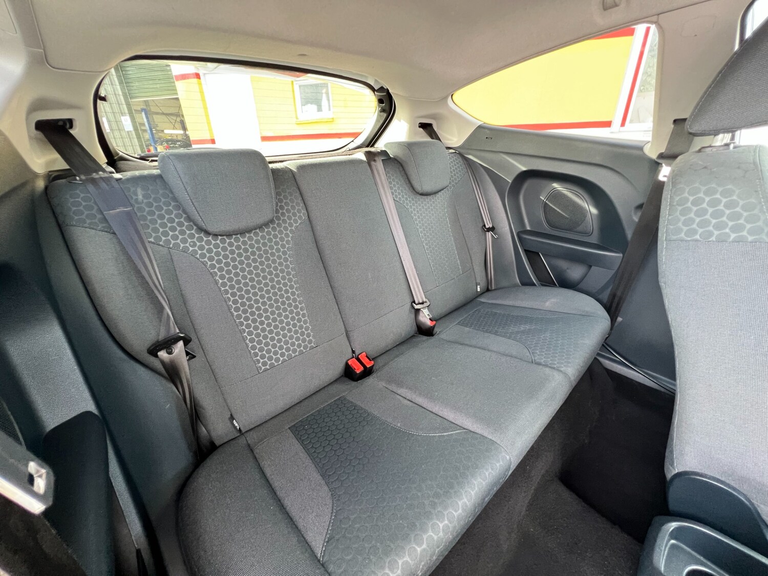 Used Ford Fiesta 2011 for sale - 76230926: Photo 4