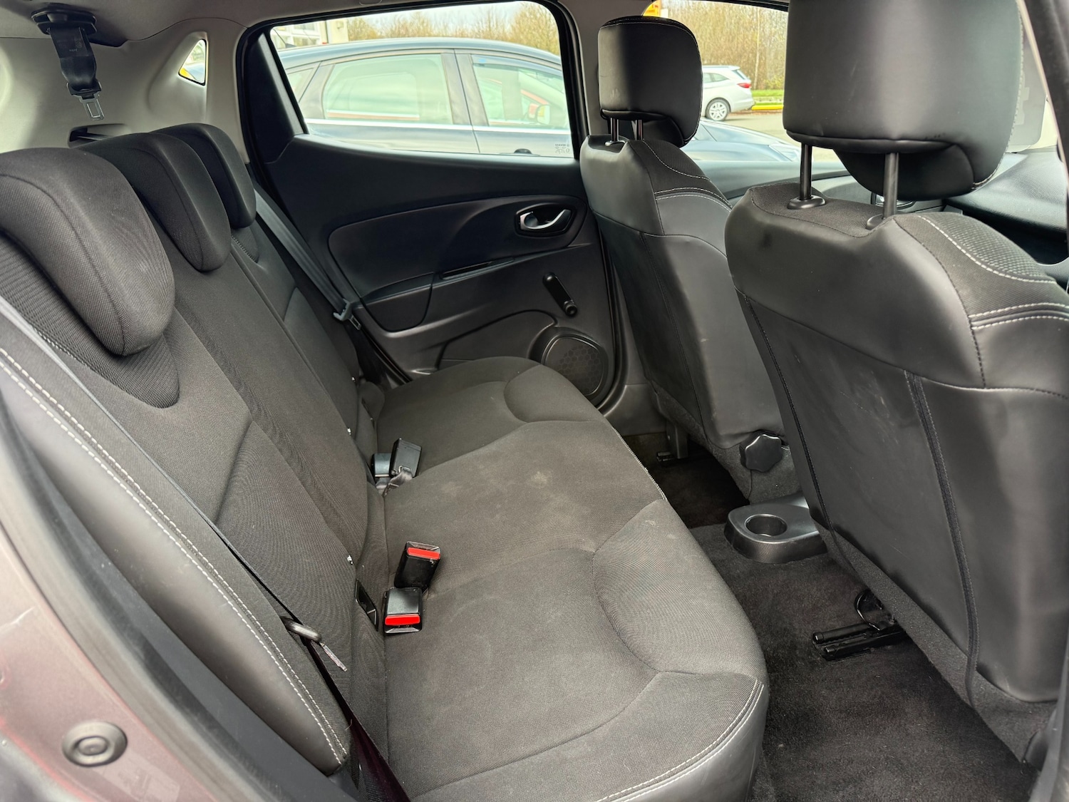 Used Renault Clio 2016 for sale - 76638025: Photo 4