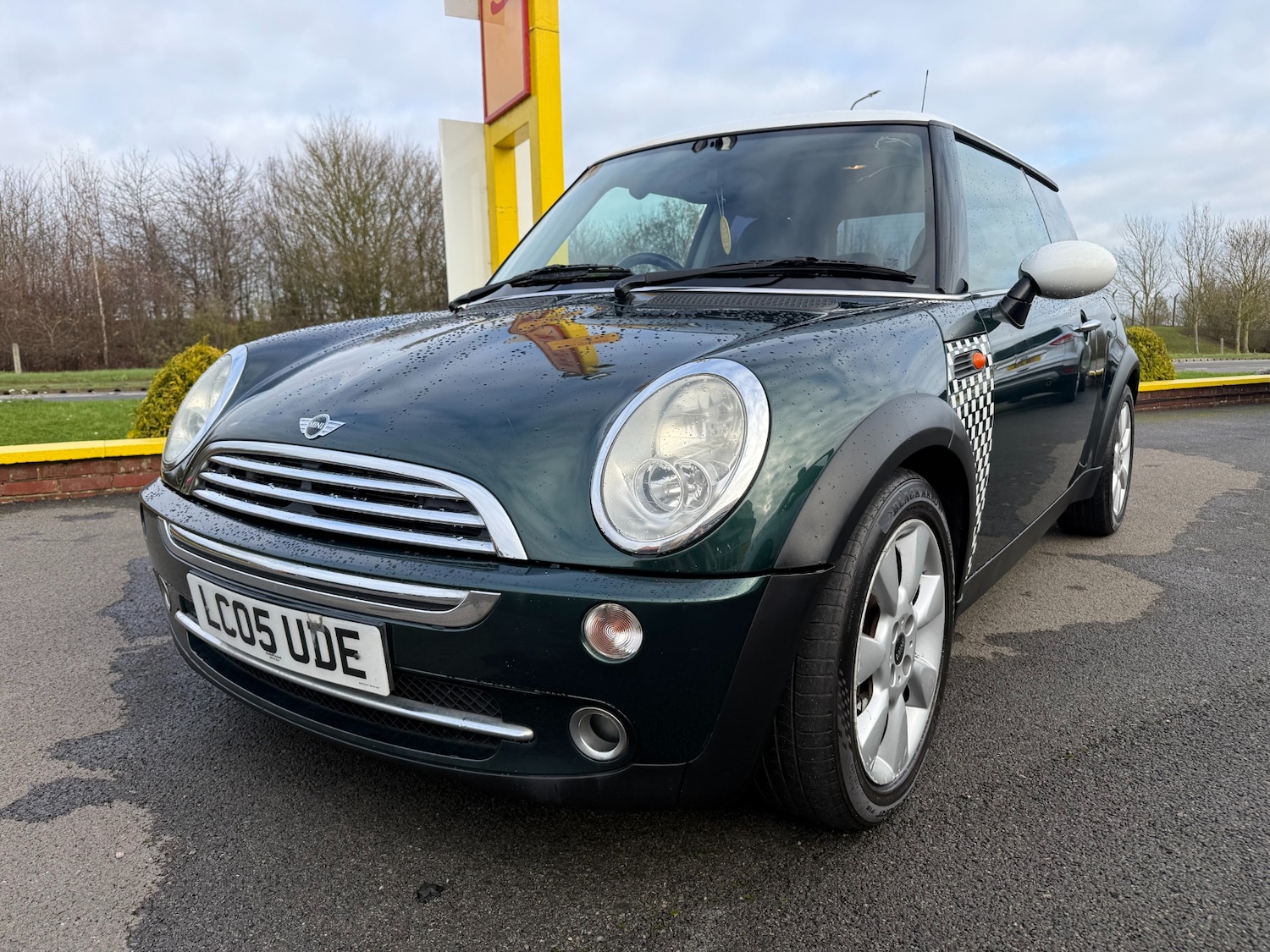 Used MINI Hatch 2005 for sale - 76682385: Photo 2