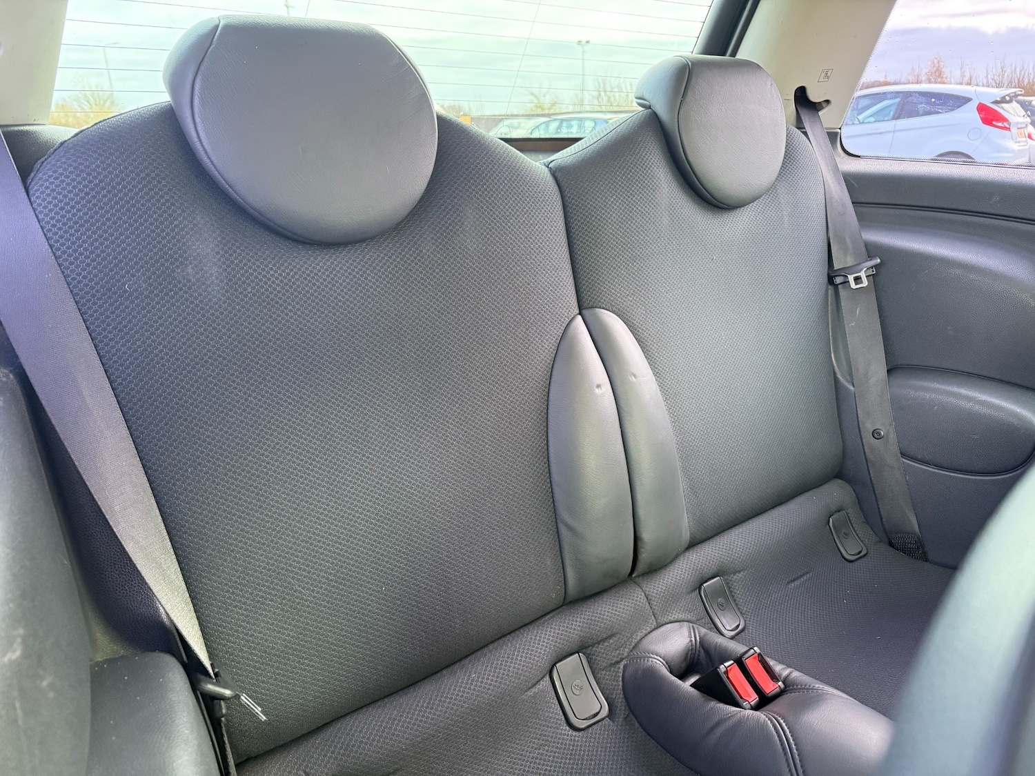 Used MINI Hatch 2005 for sale - 76682385: Photo 4