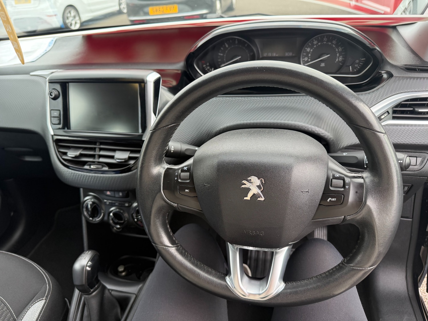 Used Peugeot 208 2016 for sale - 76220528: Photo 3