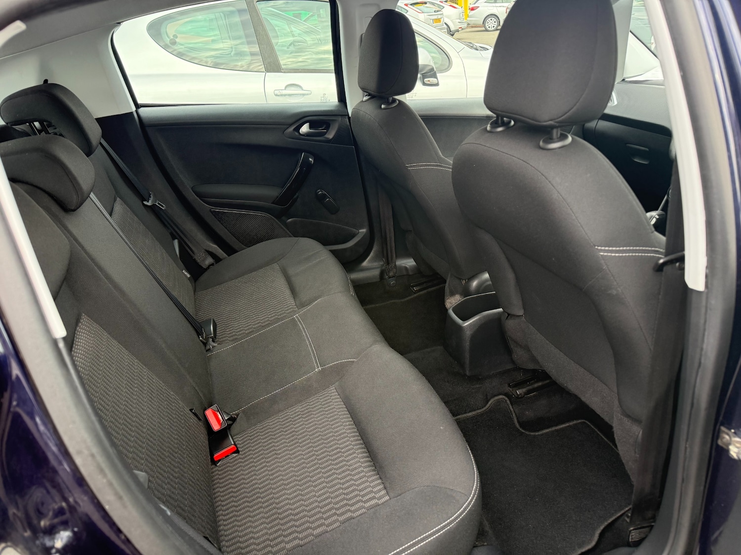 Used Peugeot 208 2016 for sale - 76220528: Photo 4