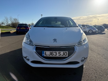 Used Peugeot 208 2013 for sale - 76611348: Photo