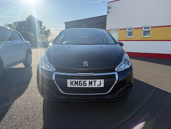 Used Peugeot 208 2016 for sale - 76219567: Photo